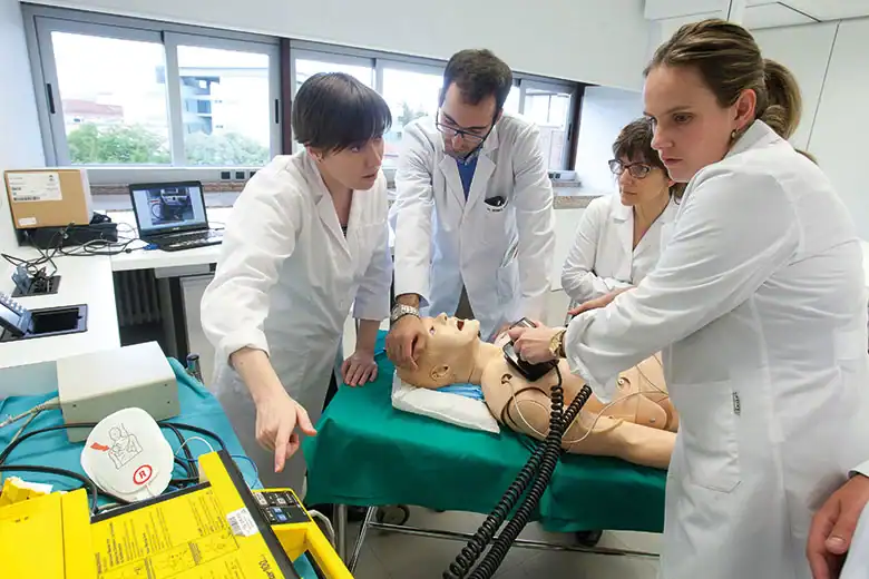 foundation course in the UK for medicine